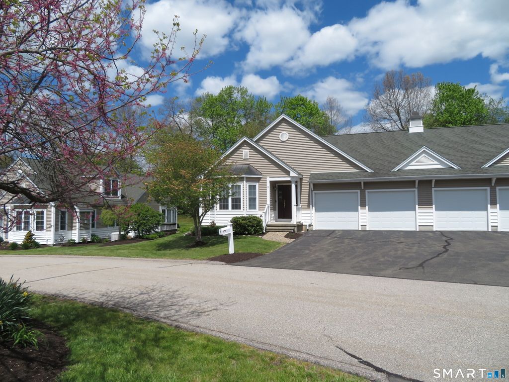 Photo of 5 Lantern Lane #5, Vernon, CT 06066 (MLS # 24174632)