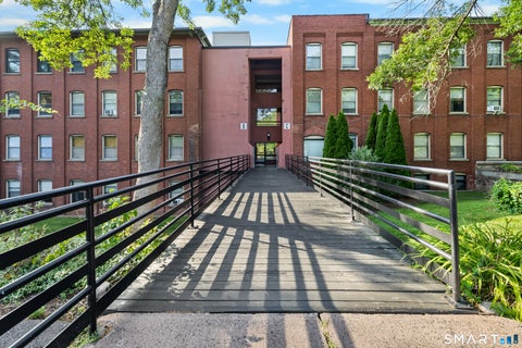 Condo For Sale - 222 Williams Street #121<br/> Glastonbury, CT 06033