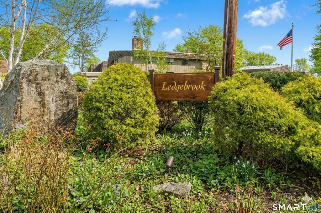 Photo of 92 Ledgebrook Drive #92, Norwalk, CT 06854 (MLS # 24159844)