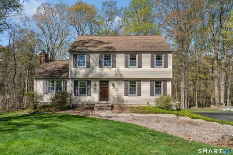 15 Cornfield Lane Madison CT 06443