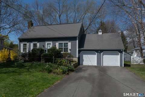 Photo of 19 Seaside Avenue, Guilford, CT 06437 (MLS # 24168860)
