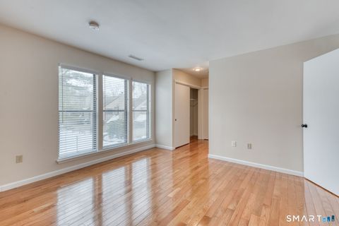 Tiny photo for 14 Walnut Lane #14, Avon, CT 06001 (MLS # 24154898)