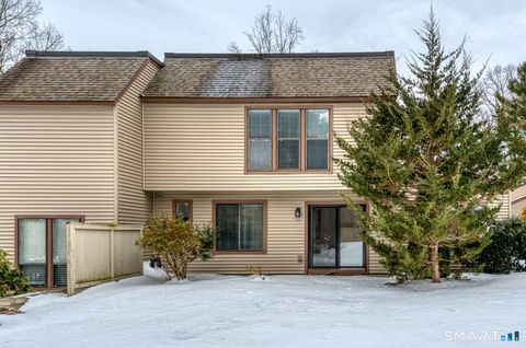 Tiny photo for 14 Walnut Lane #14, Avon, CT 06001 (MLS # 24154898)
