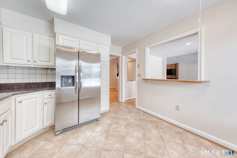 Tiny photo for 14 Walnut Lane #14, Avon, CT 06001 (MLS # 24154898)