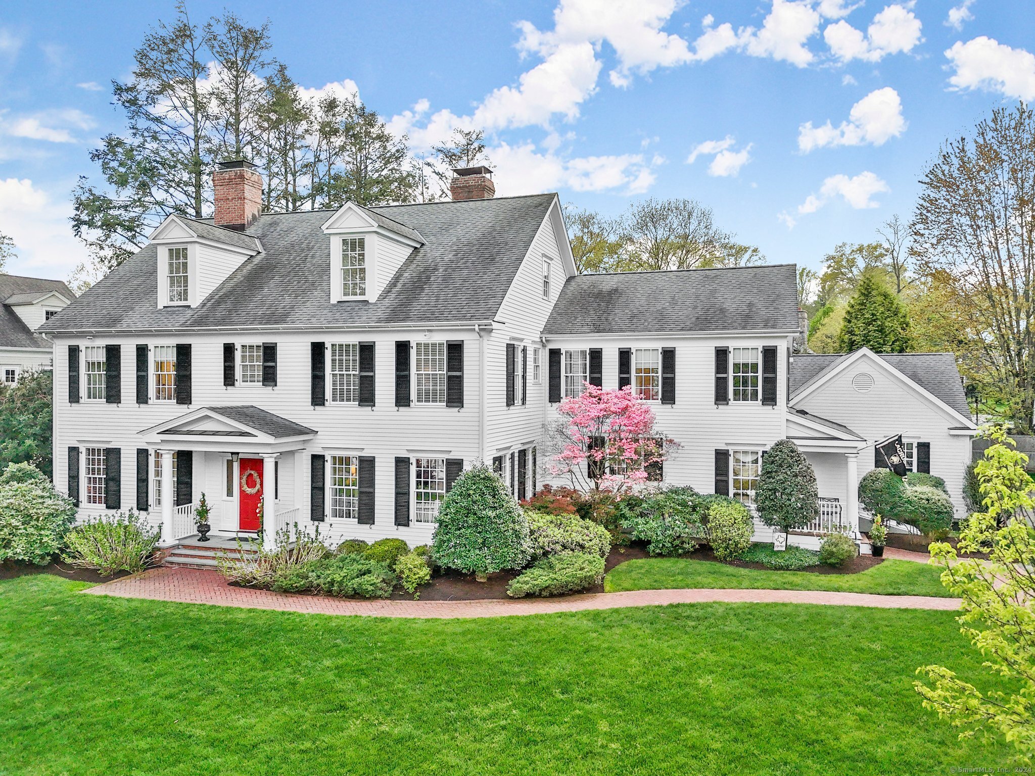 Property for Sale at 437 Main Street, New Canaan, Connecticut - Bedrooms: 6 
Bathrooms: 6 
Rooms: 11  - $2,799,000