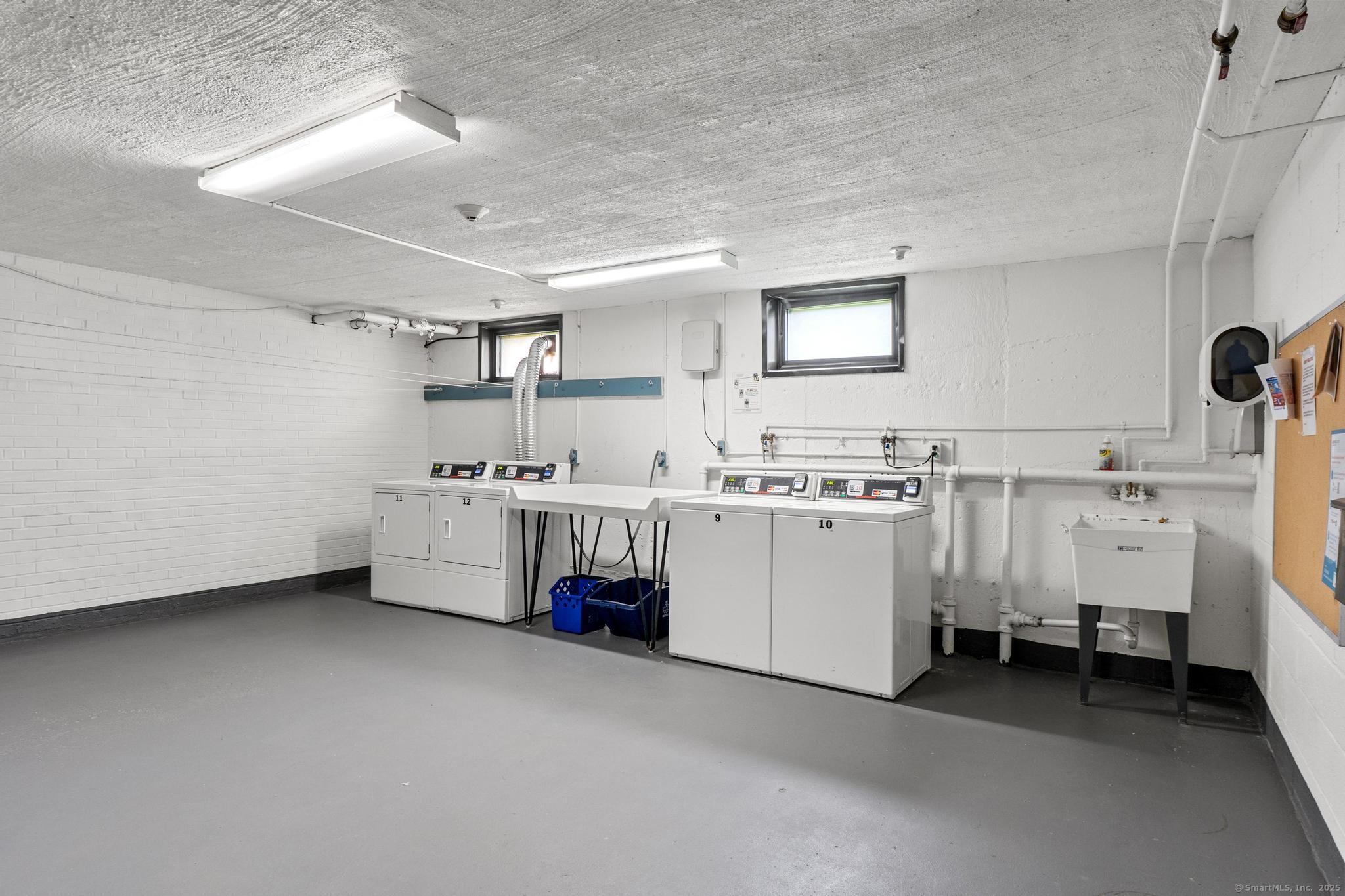 30 Outlook Avenue #APT 306, West Hartford, Connecticut image 24