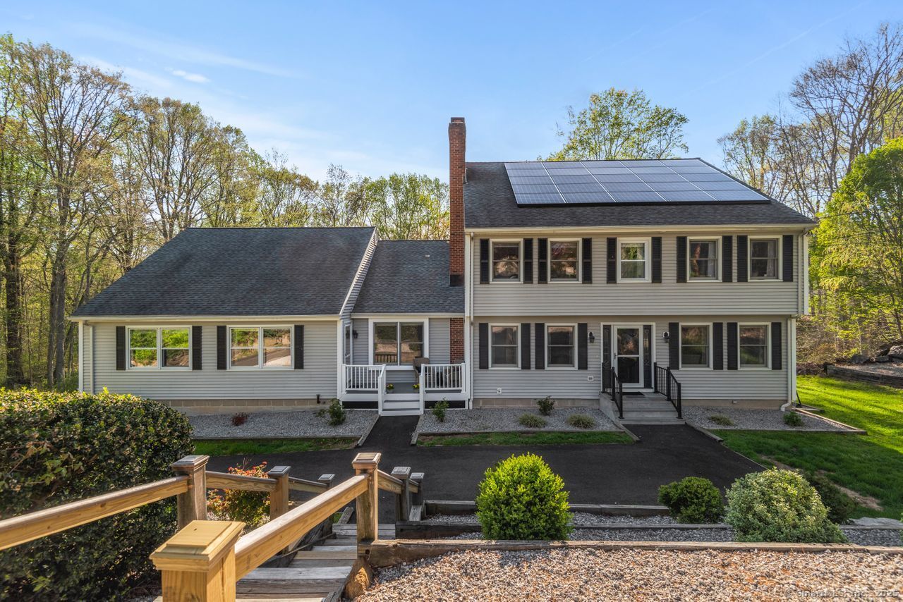 95 Pepperidge Circle, Stratford, Connecticut image 2
