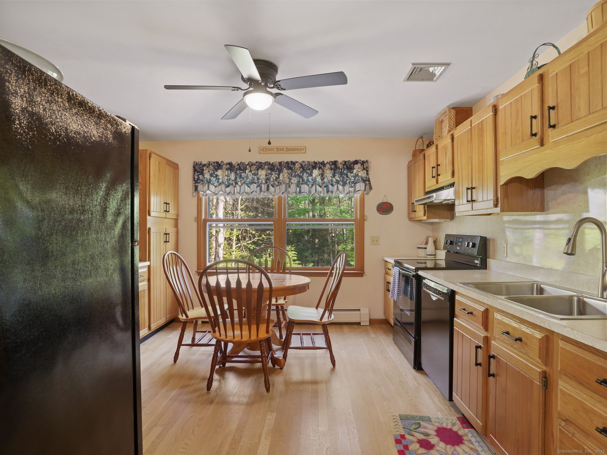 95 Pepperidge Circle, Stratford, Connecticut image 23