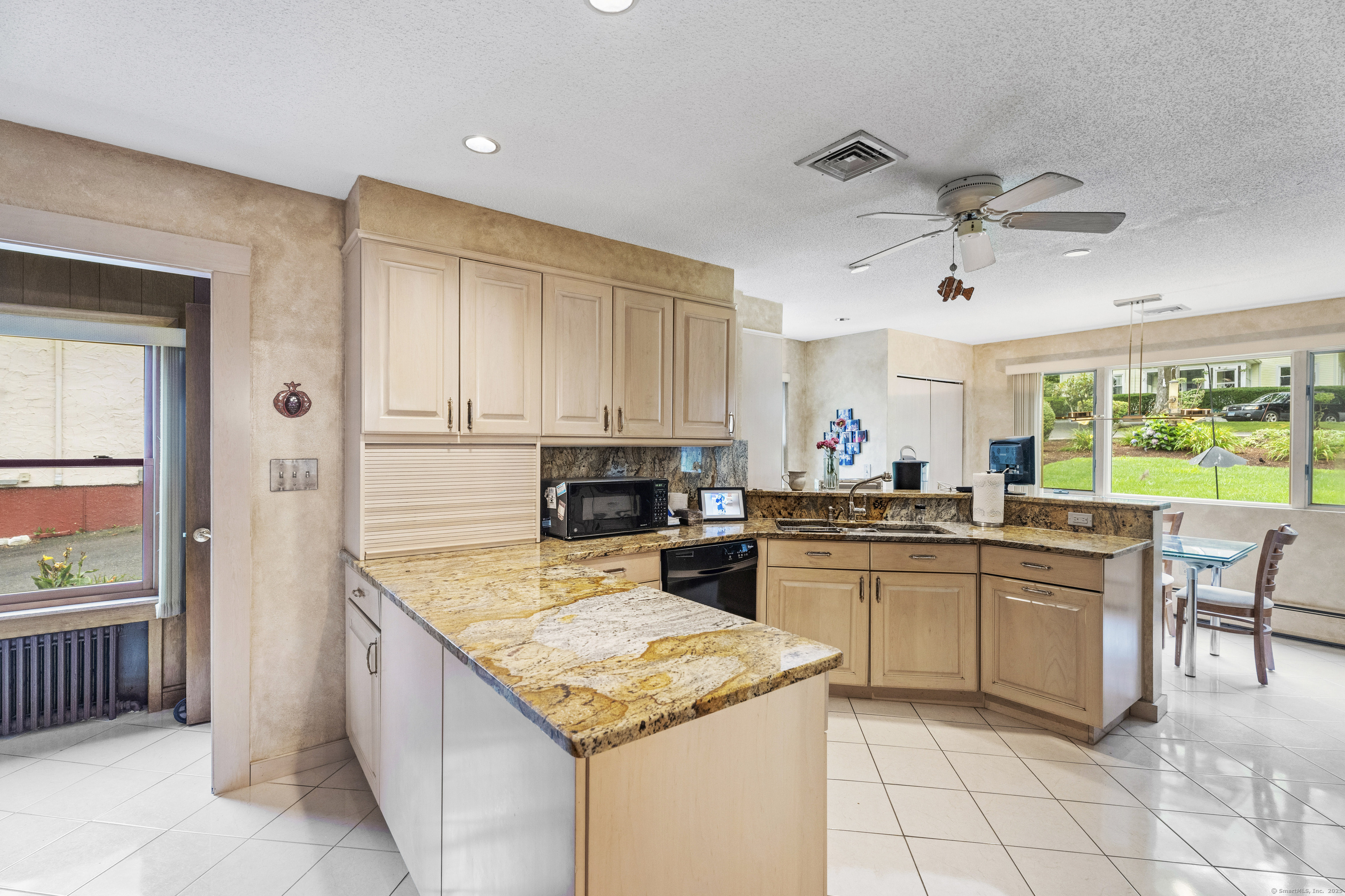 42 Vista Terrace, New Haven, Connecticut image 13