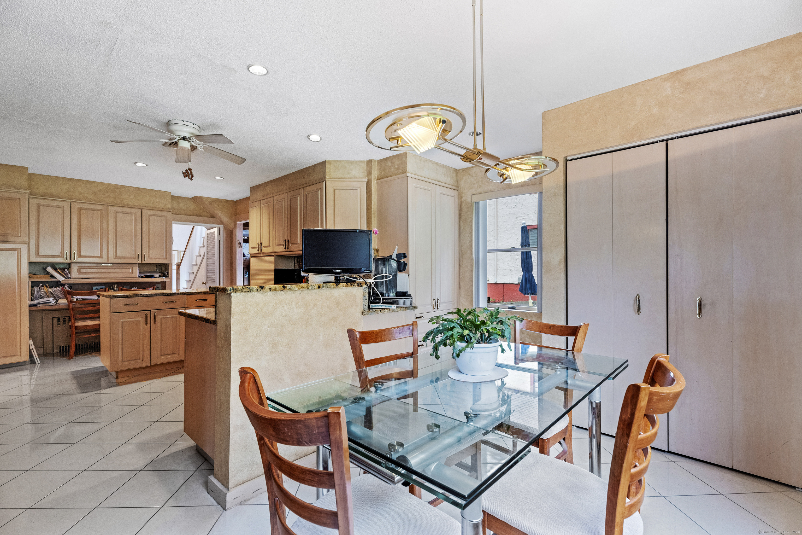 42 Vista Terrace, New Haven, Connecticut image 9