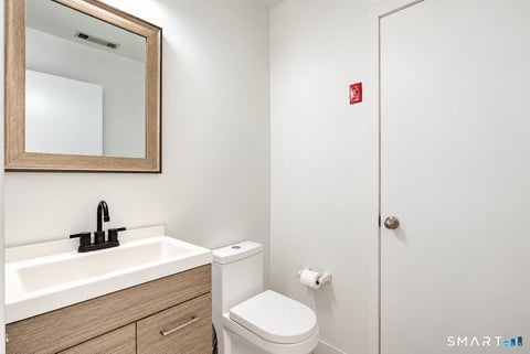 Tiny photo for 31 Harbour Close #31, New Haven, CT 06519 (MLS # 24216133)