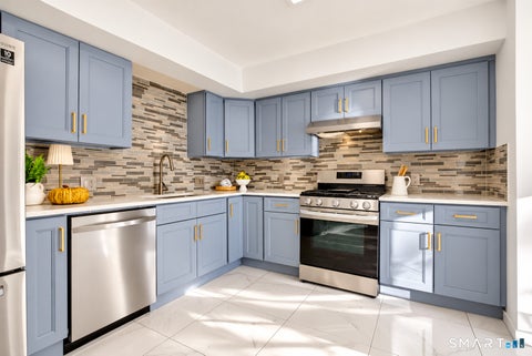 Tiny photo for 31 Harbour Close #31, New Haven, CT 06519 (MLS # 24216133)