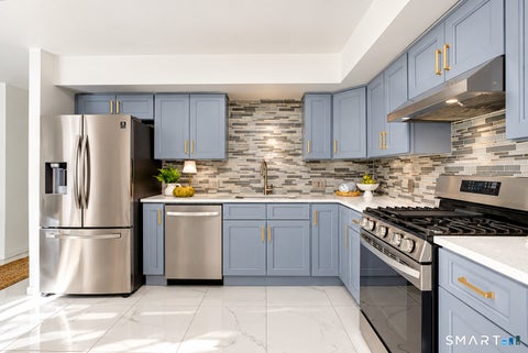 Tiny photo for 31 Harbour Close #31, New Haven, CT 06519 (MLS # 24216133)