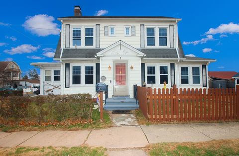 2 Treadwell Street West Haven CT 06516