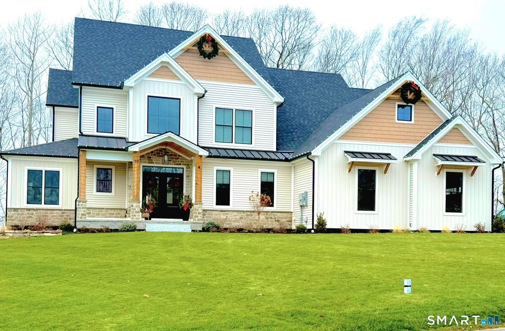 Photo of 4 Pumpkin Grove, East Lyme, CT 06333 (MLS # 24144431)