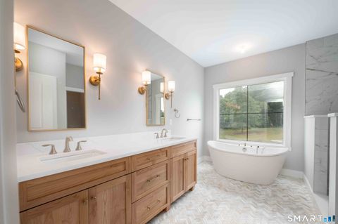 Tiny photo for 4 Pumpkin Grove, East Lyme, CT 06333 (MLS # 24144431)