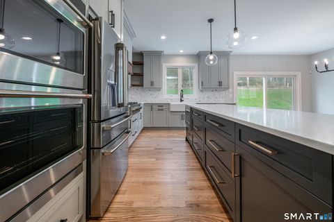 Tiny photo for 4 Pumpkin Grove, East Lyme, CT 06333 (MLS # 24144431)