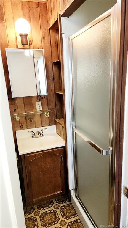 West Hartford, Connecticut 06119, United States, 1 Bedroom Bedrooms, ,1 BathroomBathrooms,Residential,Pending,143495