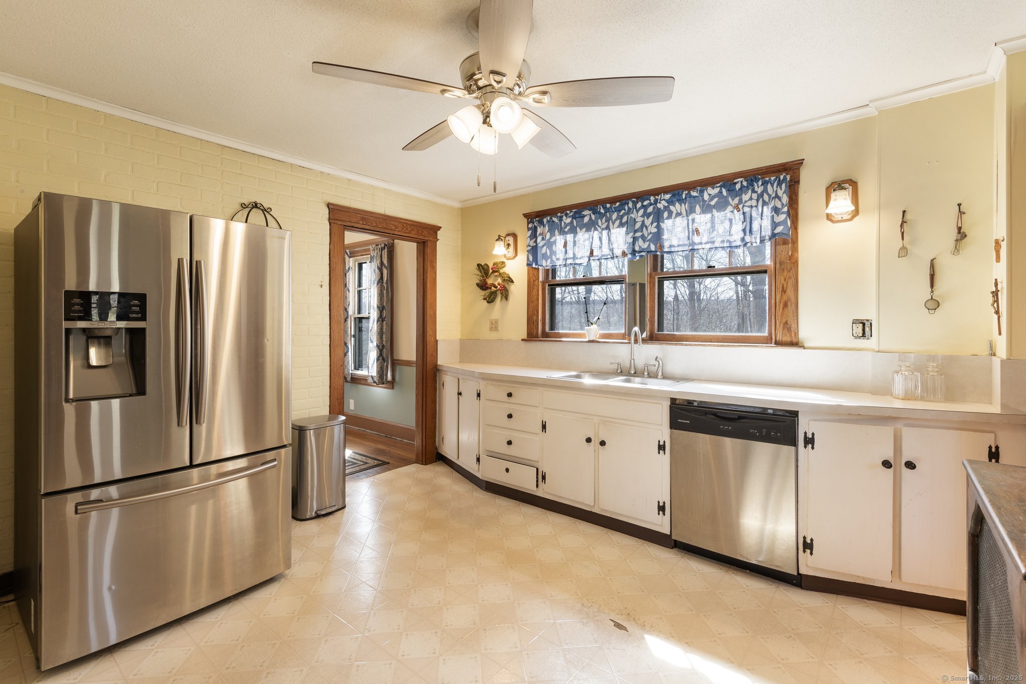 35 Buckingham Court, Watertown, Connecticut image 13