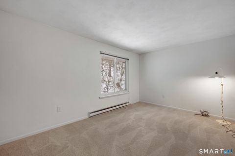 Tiny photo for 1 Great Oak Court #1, Cromwell, CT 06416 (MLS # 24151522)