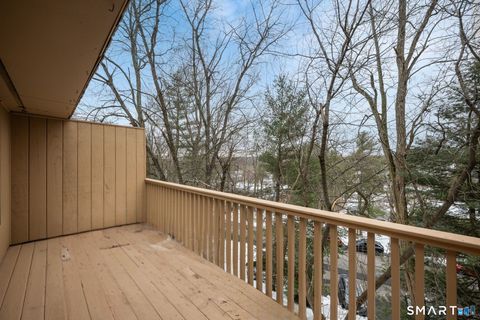Tiny photo for 1 Great Oak Court #1, Cromwell, CT 06416 (MLS # 24151522)
