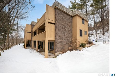 Tiny photo for 1 Great Oak Court #1, Cromwell, CT 06416 (MLS # 24151522)