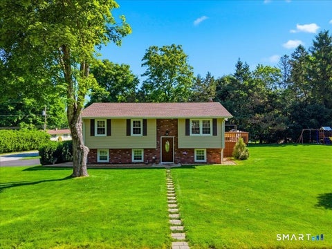 Homes For Sale - 7 Cherry Lane<br/> New London County, Bozrah, CT 06334