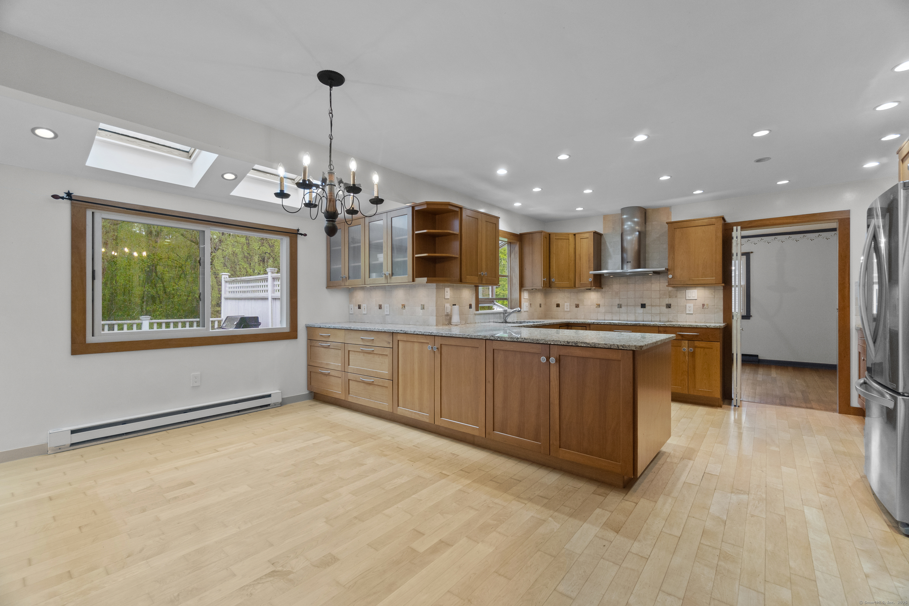 11 Laurel Crest Drive, Waterford, Connecticut image 5