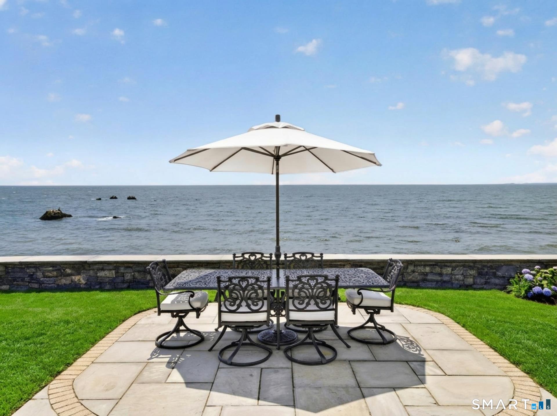 25 West Shore Drive