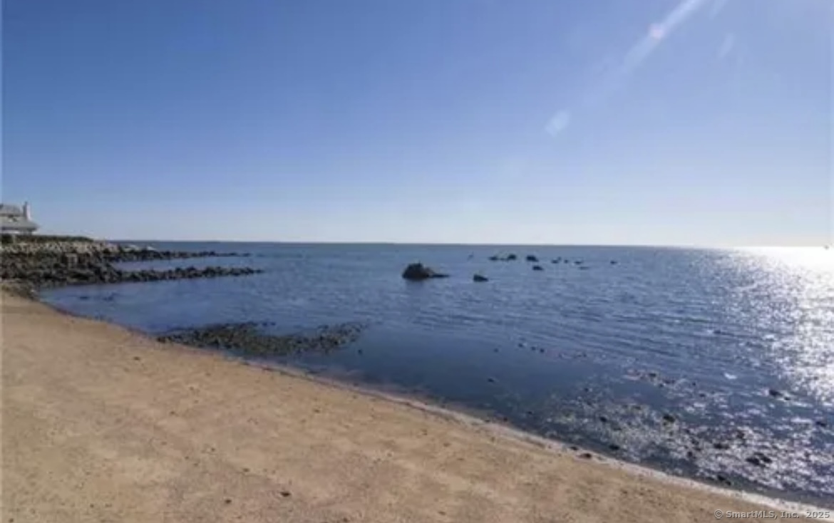 25 West Shore Drive