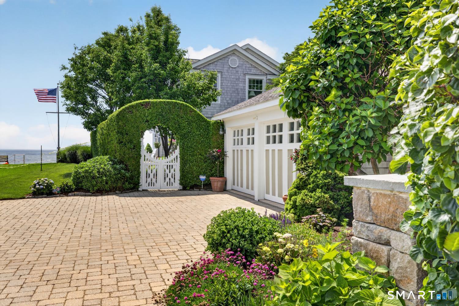 25 West Shore Drive