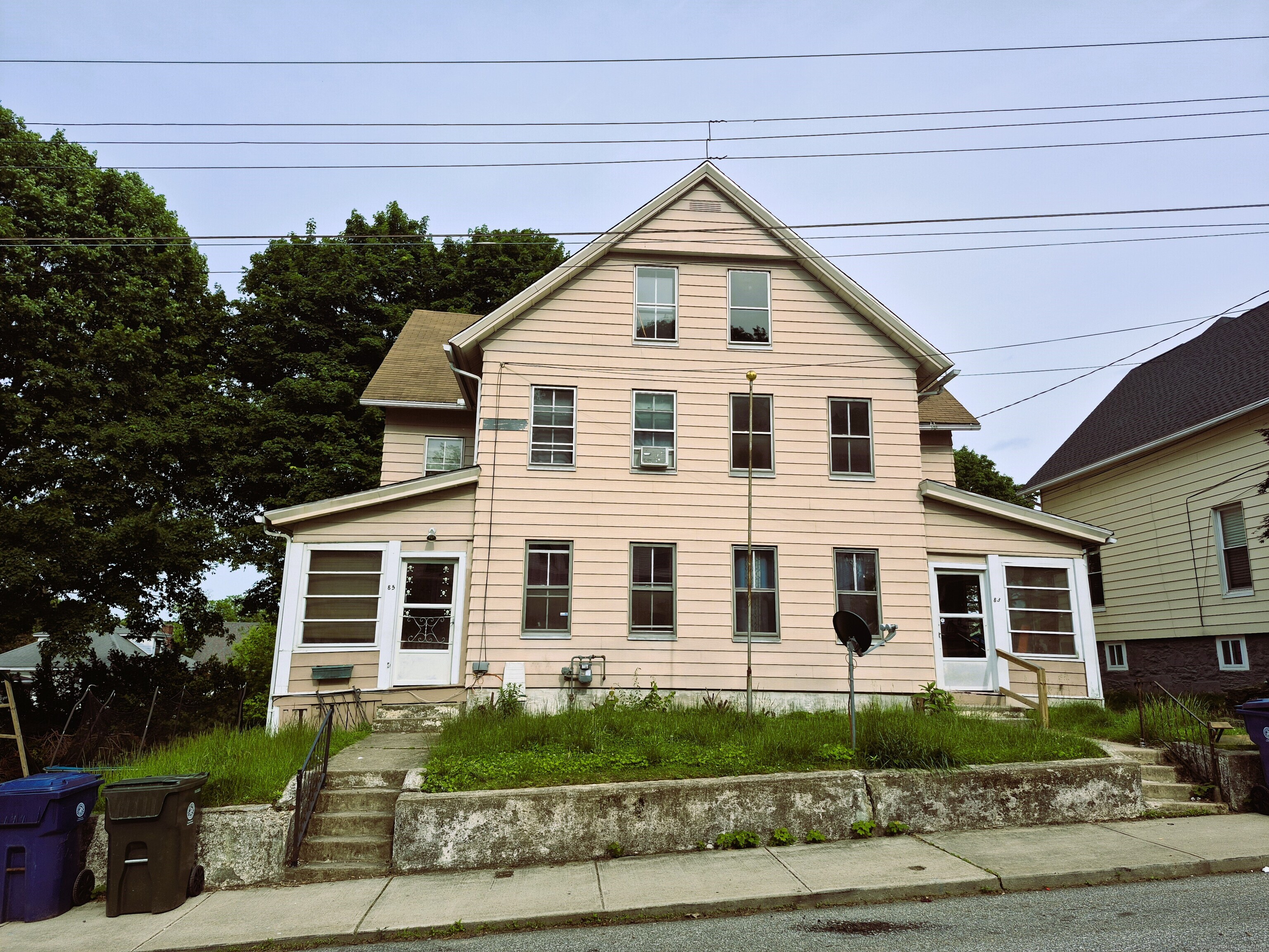 85 Oak Street