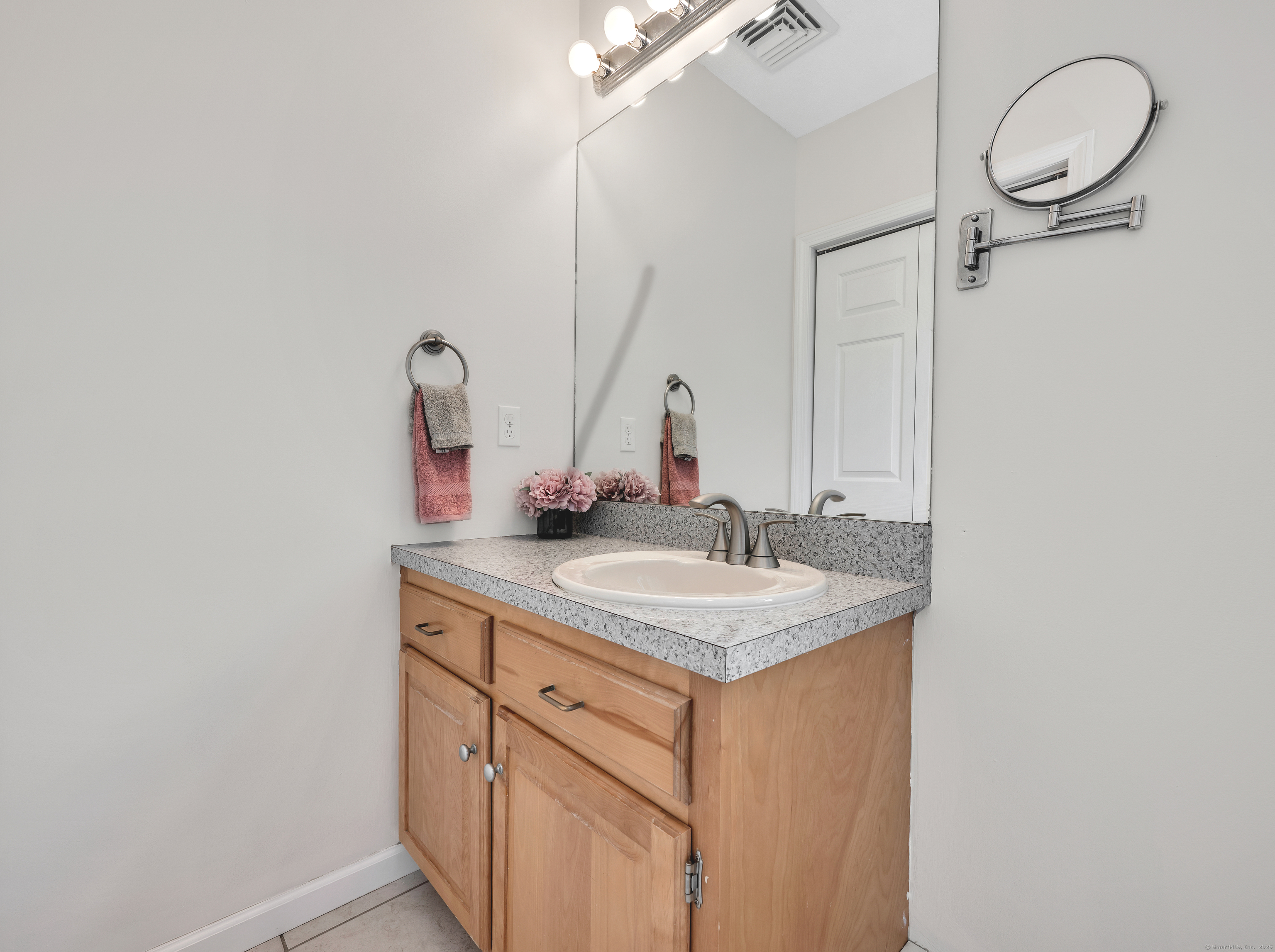 19 Village Lane #19, Canton, Connecticut image 20