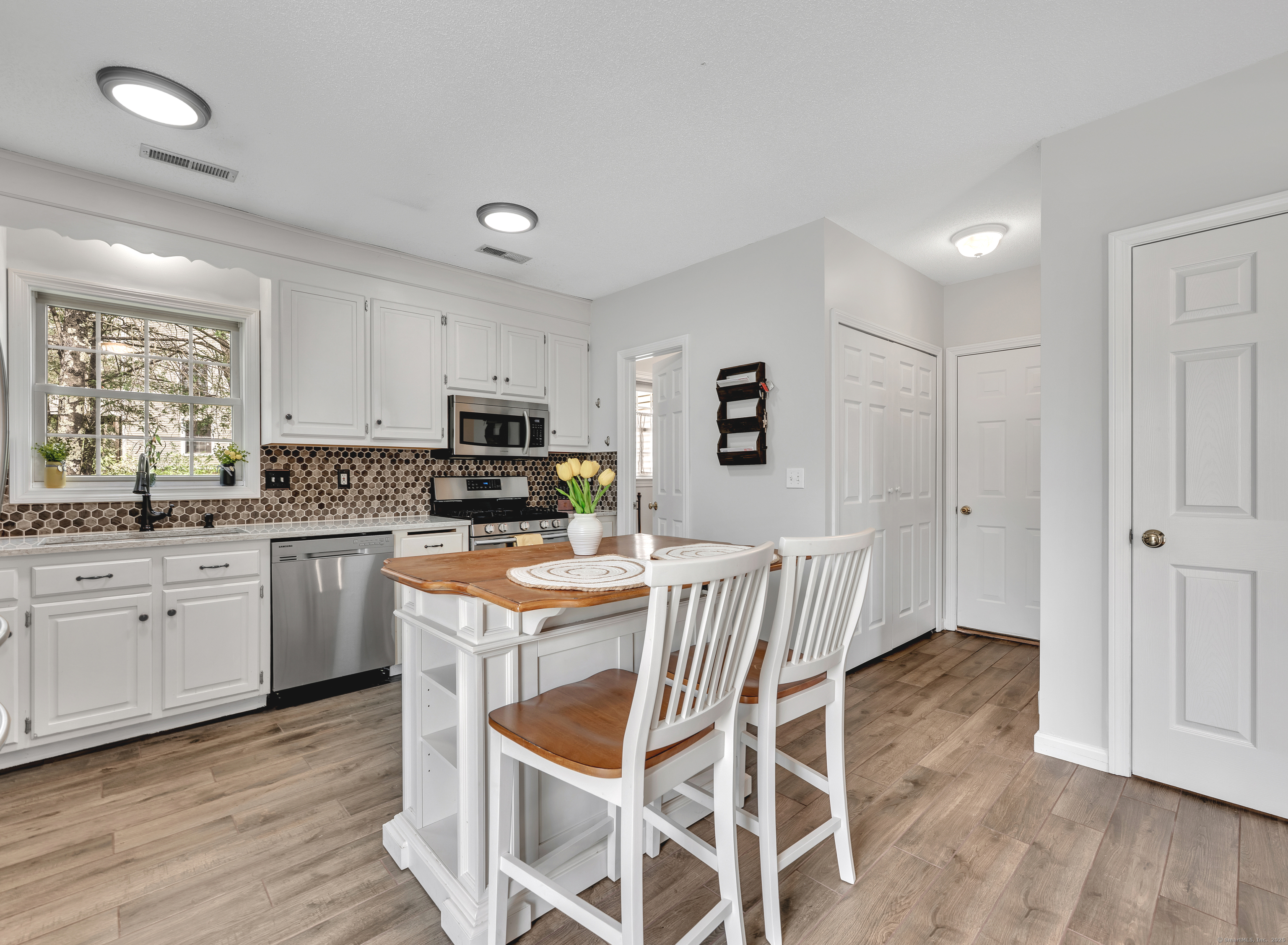 19 Village Lane #19, Canton, Connecticut image 8