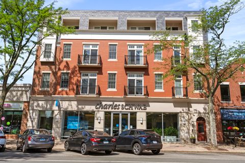 Apartment For Rent - 11 S Main Street #5<br/> West Hartford, CT 06107