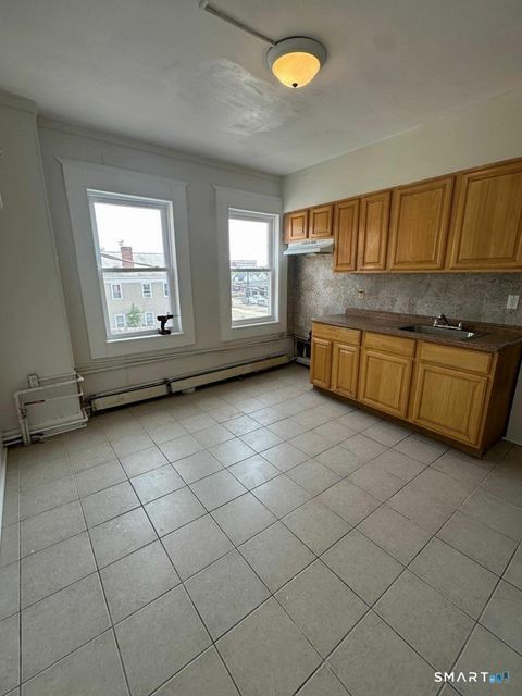 36 Truman Street D New London CT 06320