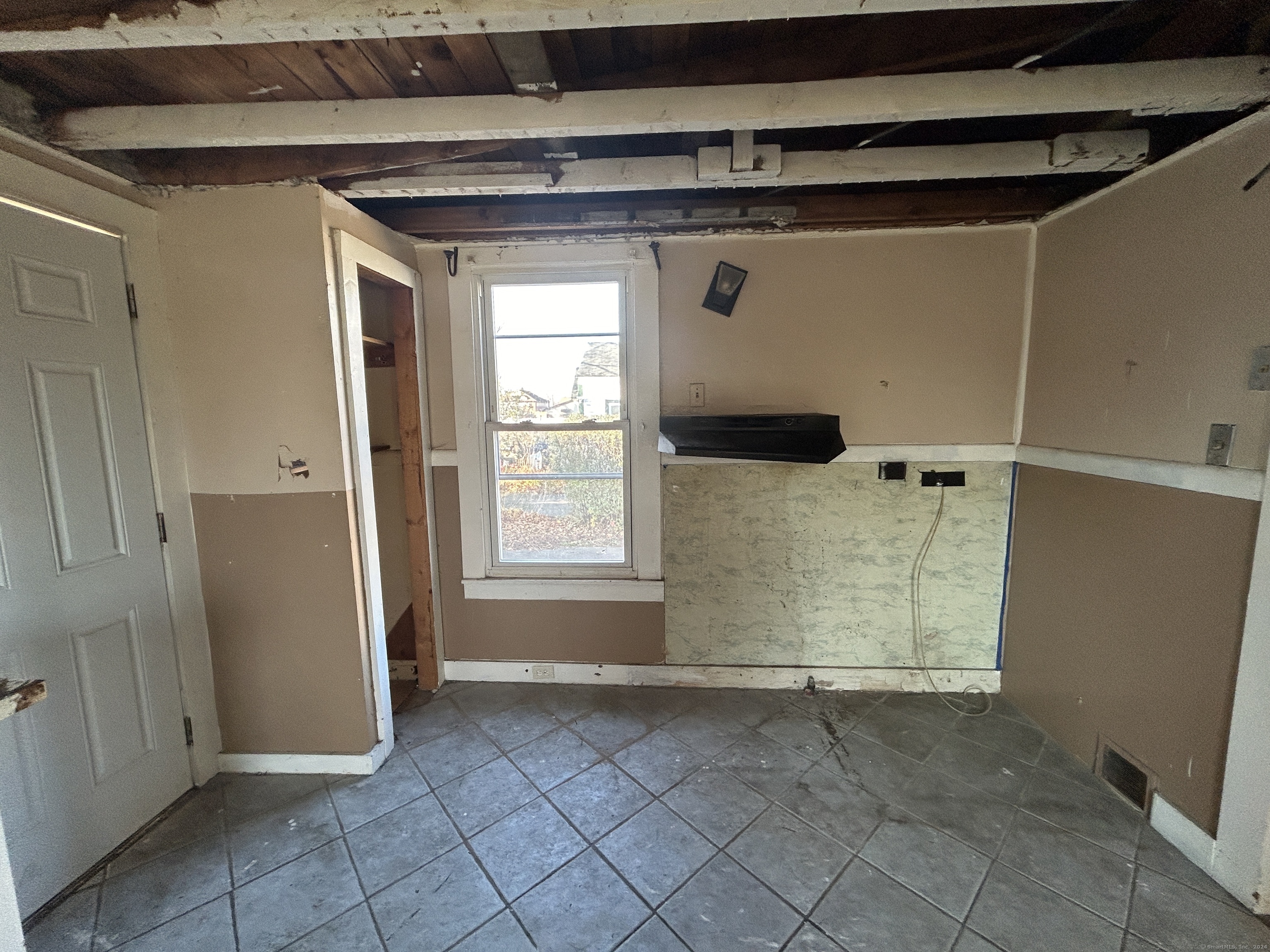 81 Governor Street, East Hartford, Connecticut image 6