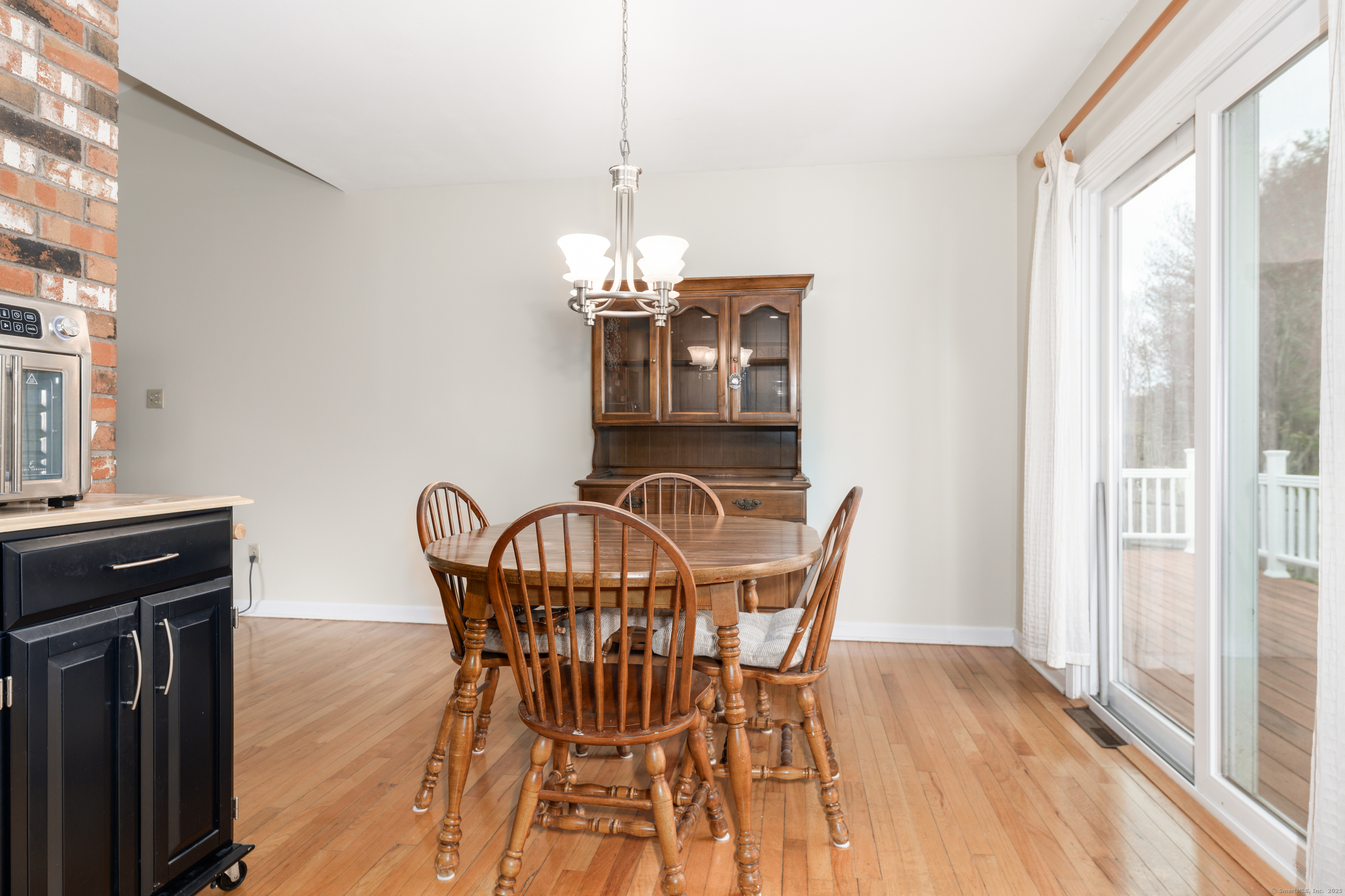 1078 Wolf Hill Road, Cheshire, Connecticut image 8