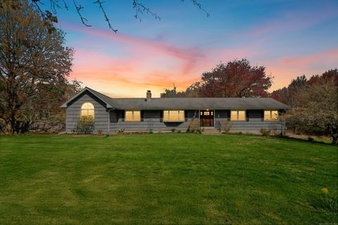20 Mill Brook Terrace Monroe CT 06468