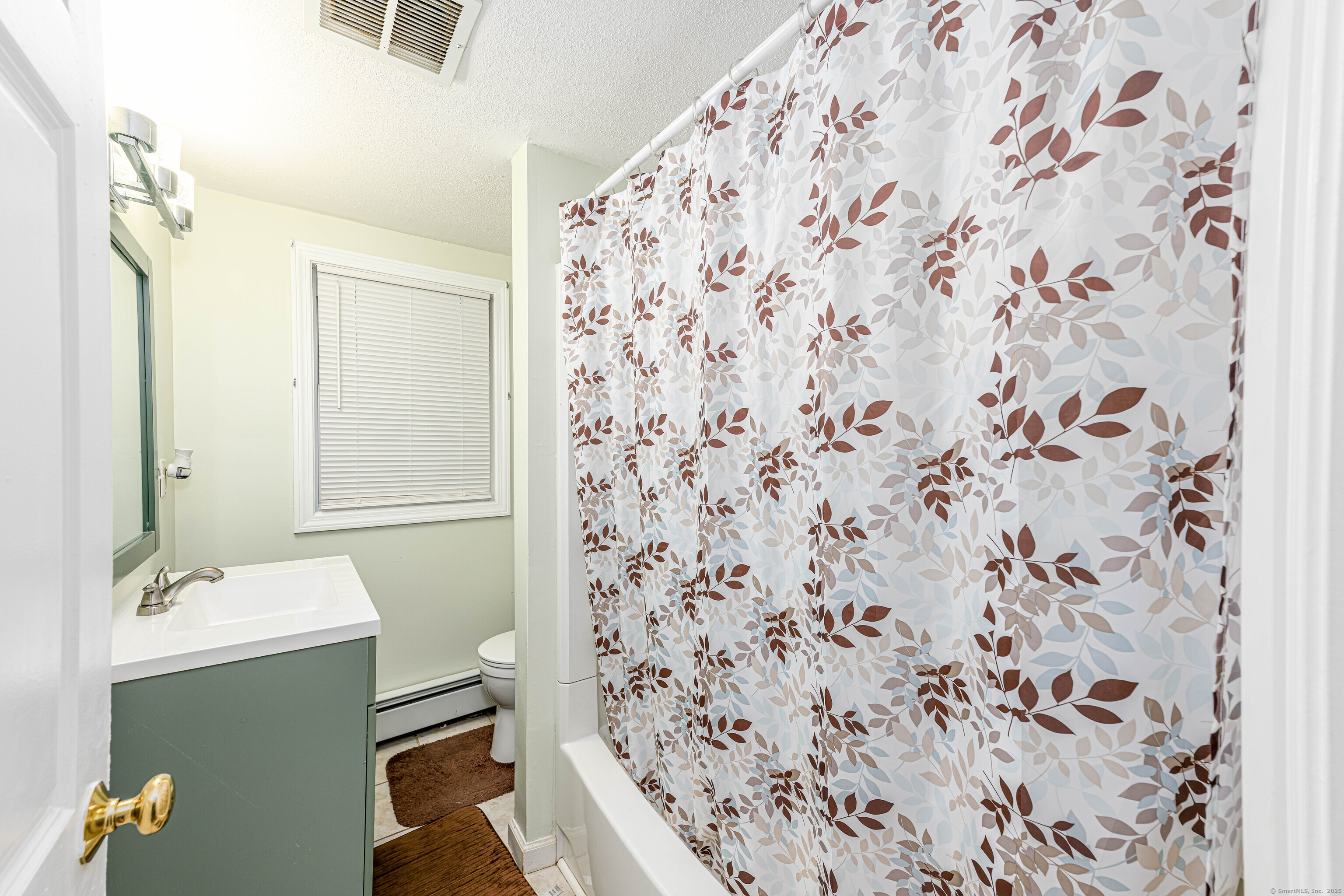 92 Blakeslee Avenue, North Haven, Connecticut image 12