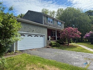 11 Williamsburg Drive