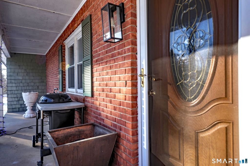 Photo of 11 Williamsburg Drive, Orange, CT 06477 (MLS # 24158938)