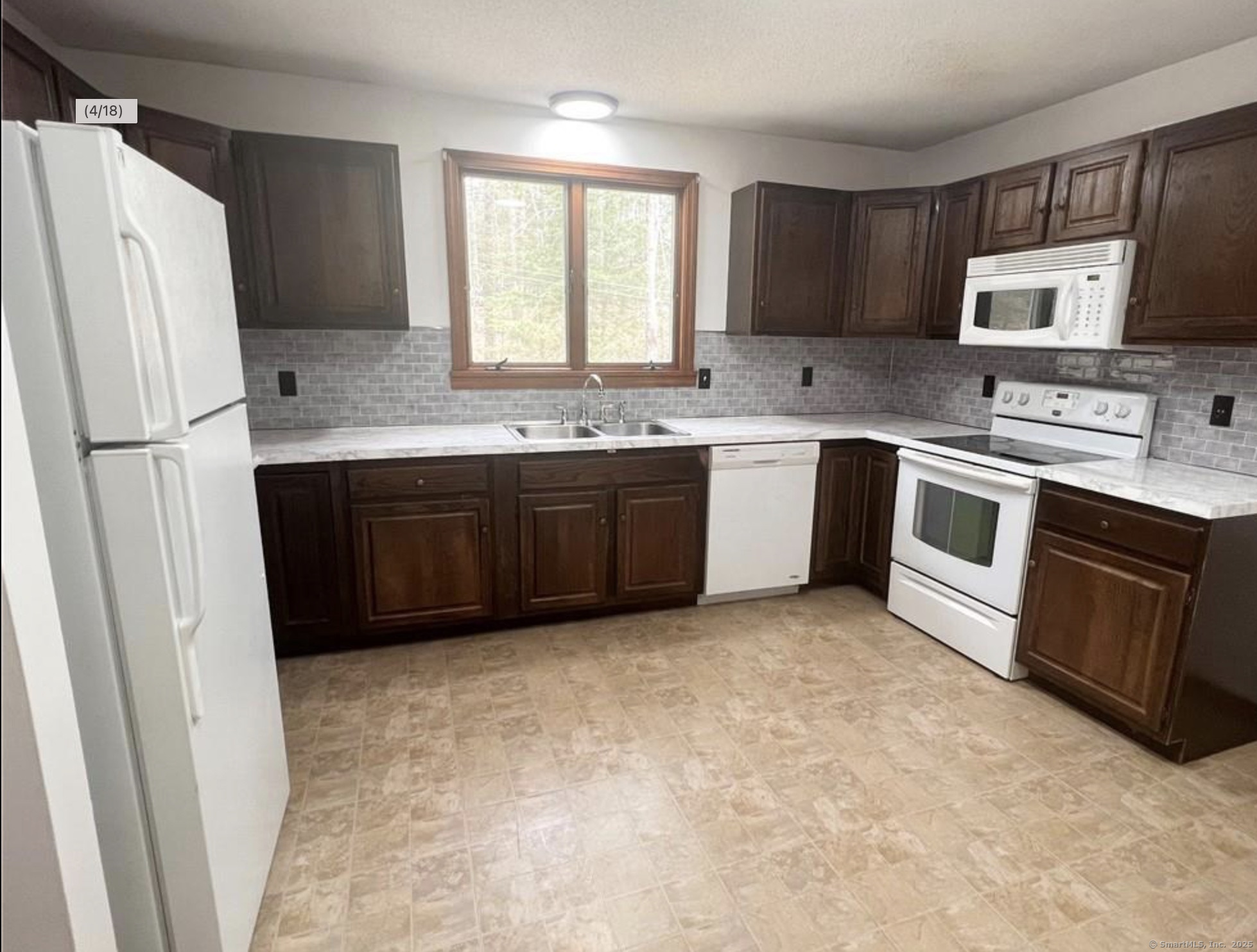 Harwinton, Connecticut 06791, United States, 3 Bedrooms Bedrooms, ,2 BathroomsBathrooms,Residential,Active,144914