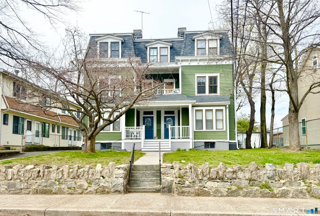 Photo of 10 Linden Place #1B, Stamford, CT 06902 (MLS # 24164676)