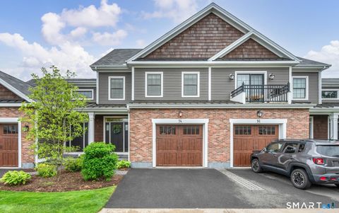 Photo of 14 Yorkshire Court #14, Farmington, CT 06032 (MLS # 24178077)