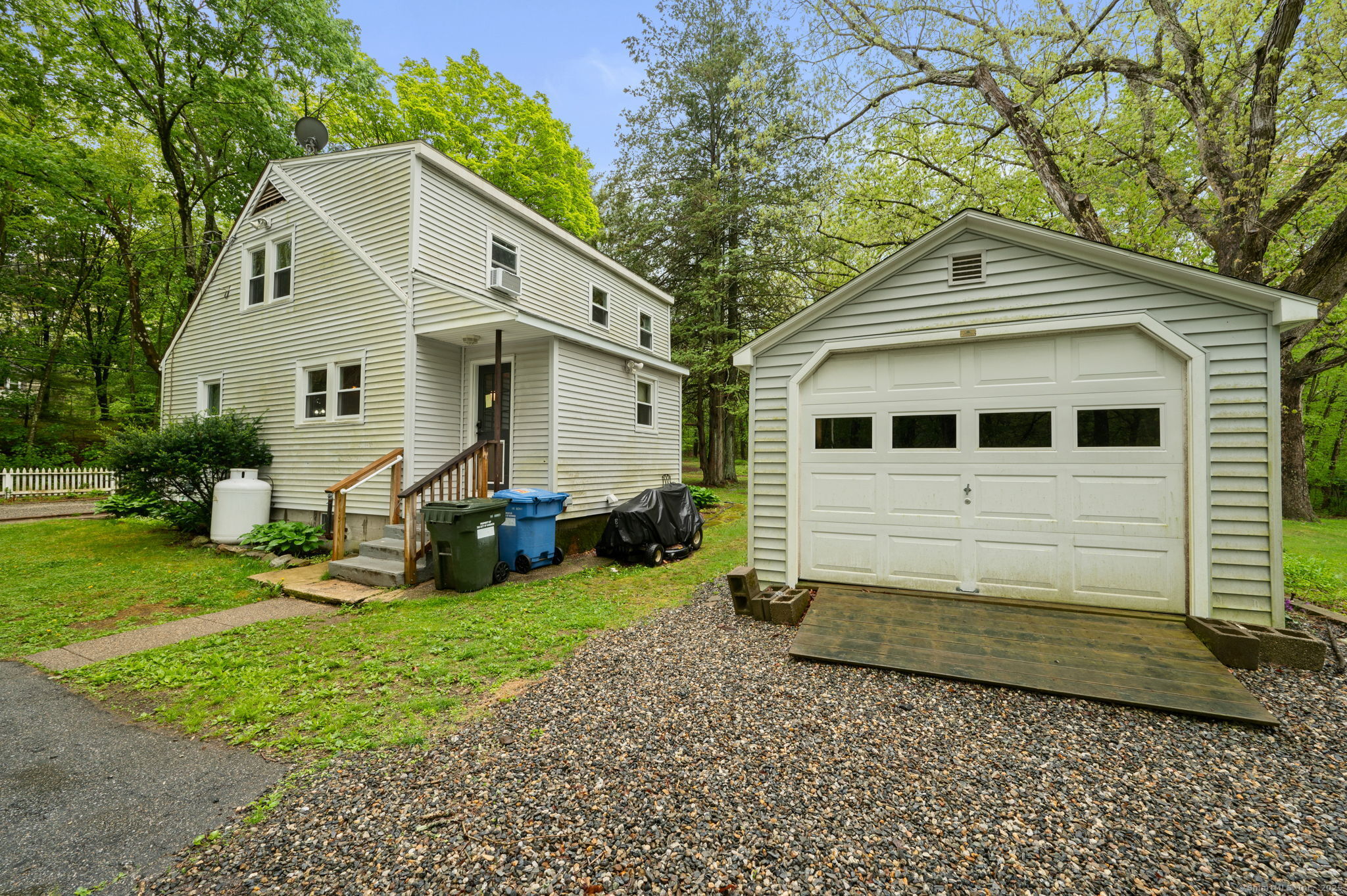 49 N Wawecus Hill Road, Norwich, Connecticut image 20