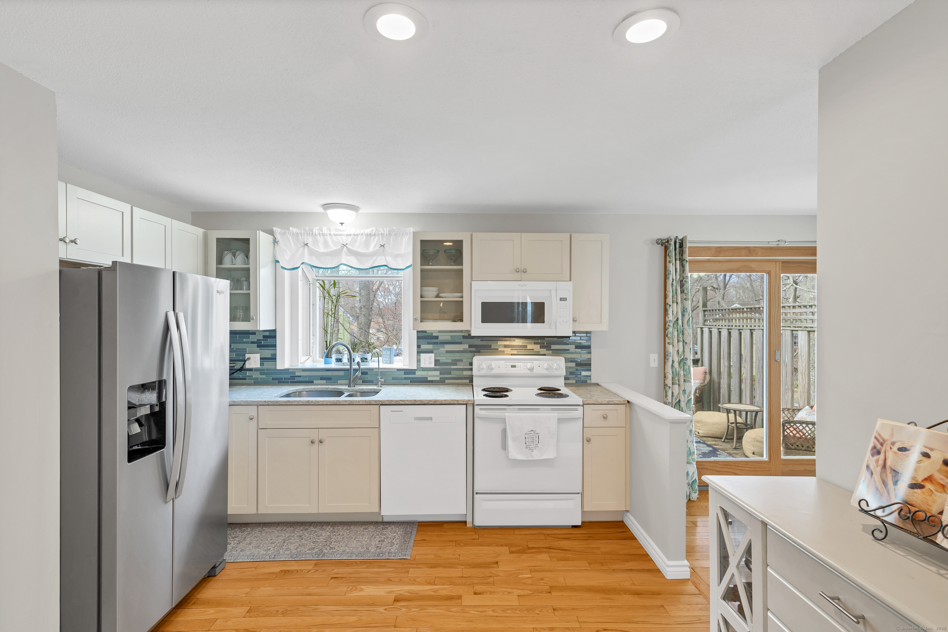 76 Oakwood Road, East Lyme, Connecticut image 10