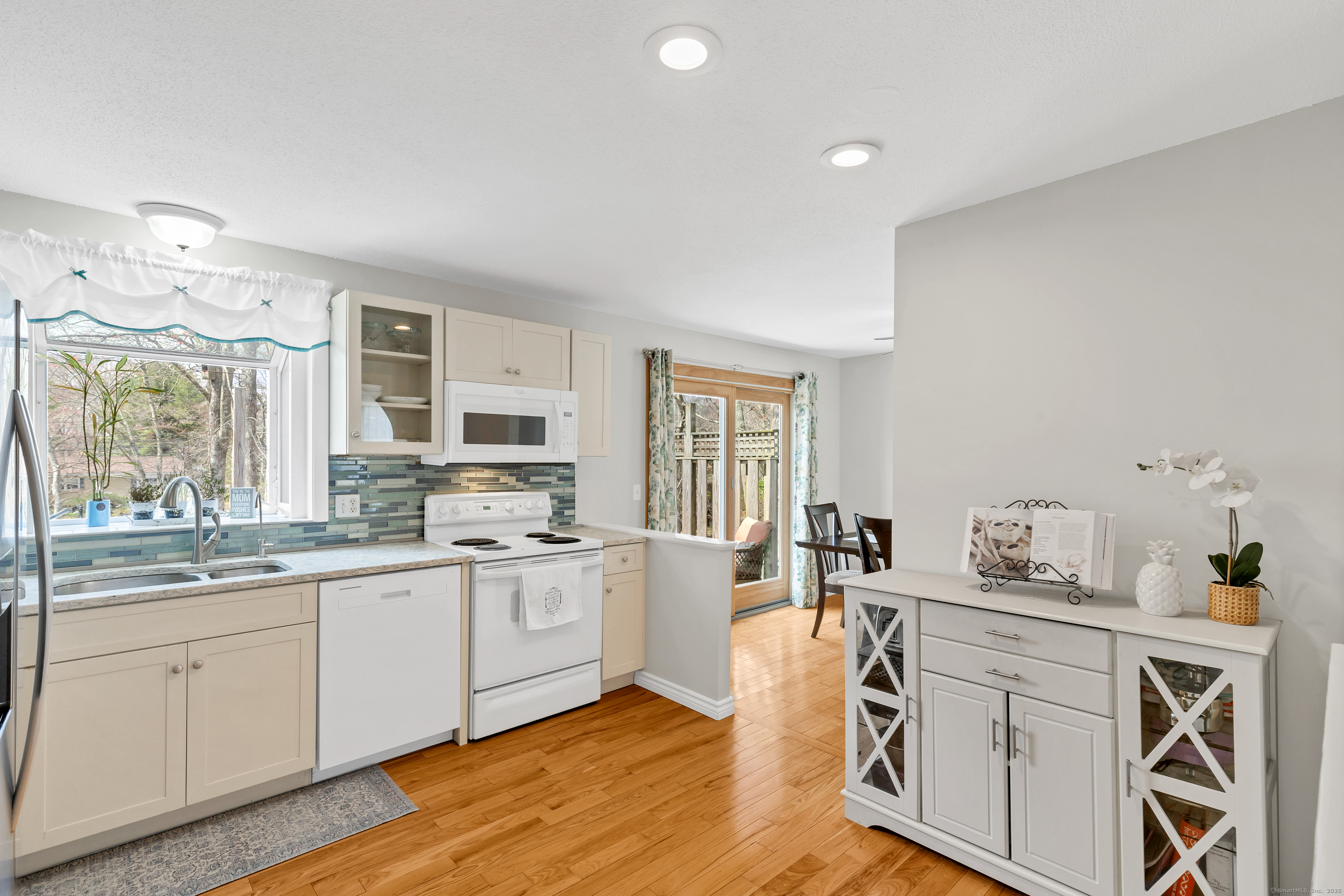 76 Oakwood Road, East Lyme, Connecticut image 11