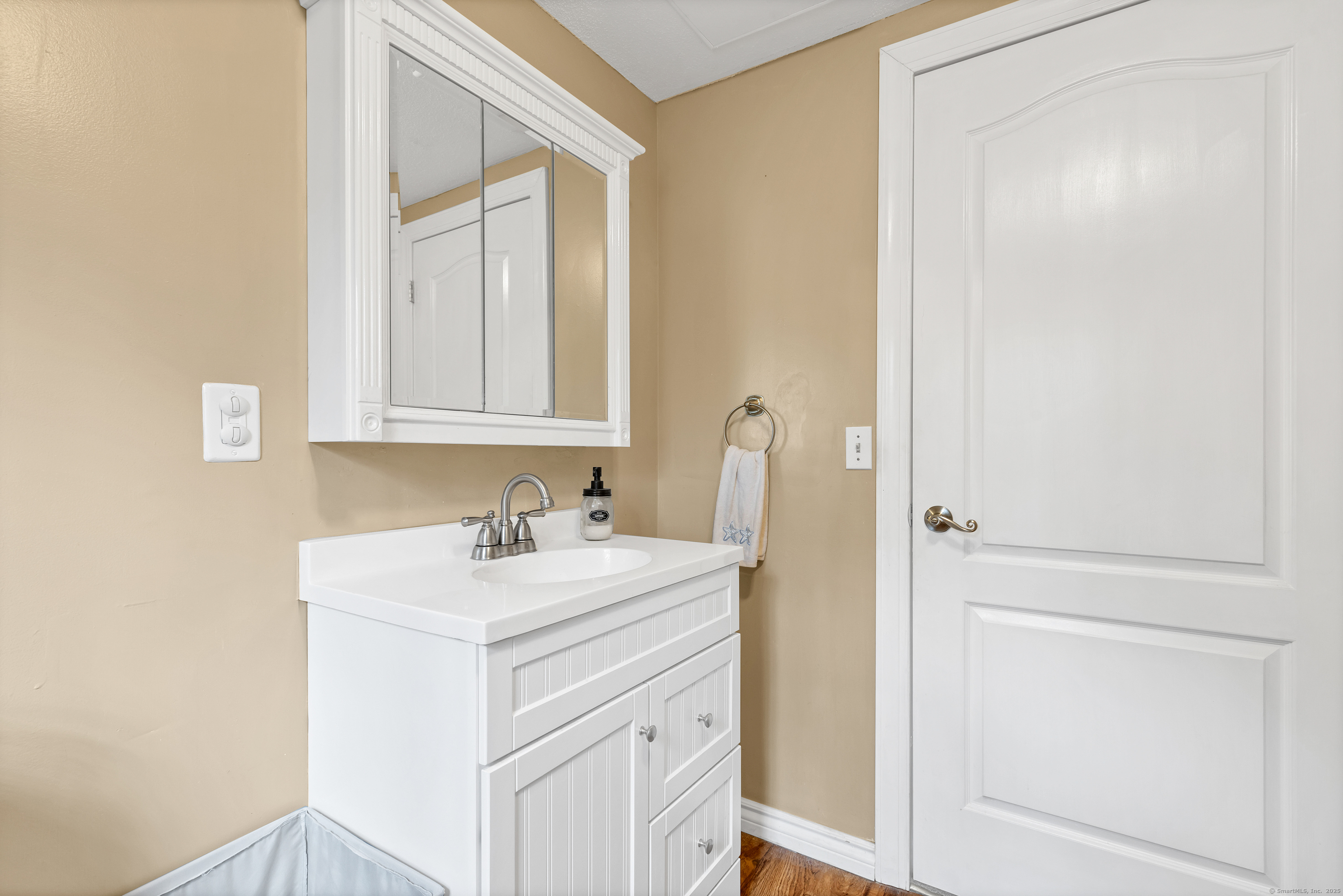 76 Oakwood Road, East Lyme, Connecticut image 25