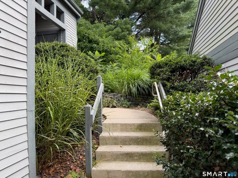 Tiny photo for 4 Sweetbriar Lane #4, Avon, CT 06001 (MLS # 24207973)